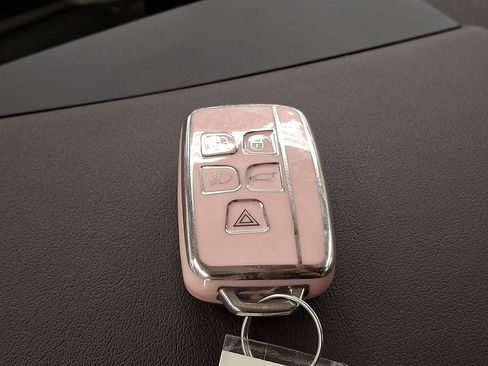 Used 2017 Land Rover Range Rover Sport HSE image 21