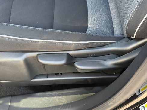 Used 2024 Chevrolet TrailBlazer LT w/ LT Cold Weather Package image 19