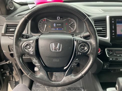Used 2018 Honda Ridgeline Black Edition image 17