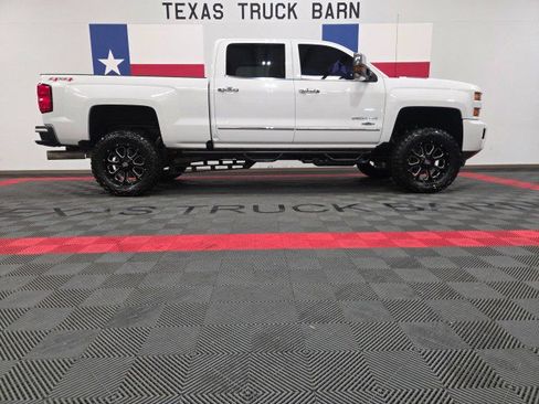 Used 2017 Chevrolet Silverado 2500 LTZ w/ Duramax Plus Package AWD/4WD image 18
