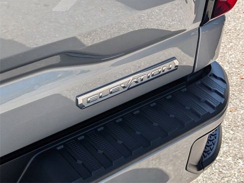 Used 2024 GMC Sierra 1500 Elevation image 18