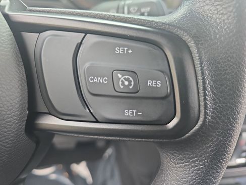Used 2025 Jeep Wrangler Sport AWD/4WD image 18