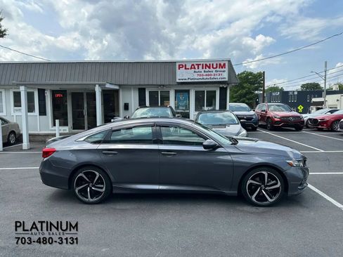 Used 2018 Honda Accord Sport image 2