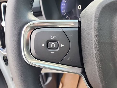 New 2026 Volvo XC40 B5 Ultra w/ Protection Package Premier image 18