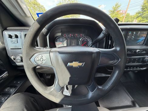 Used 2018 Chevrolet Silverado 2500 W/T RWD image 28