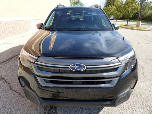 Used 2025 Subaru Forester Premium AWD/4WD image 15