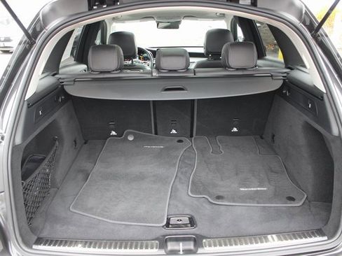 Used 2021 Mercedes-Benz GLC 300 4MATIC image 27