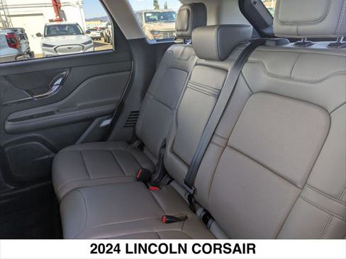 Used 2024 Lincoln Corsair Reserve w/ Equipment Group 201A FWD image 24