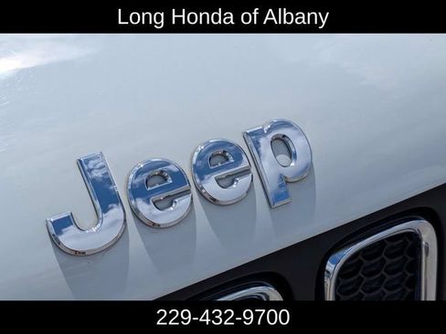 Used 2015 Jeep Renegade Sport w/ Power & Air Group FWD image 4