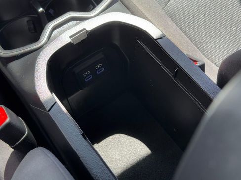 Certified 2022 Toyota RAV4 LE AWD/4WD image 24