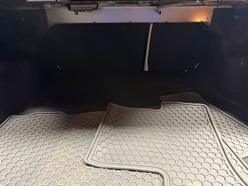 Used 2013 Mercedes-Benz C 300 4MATIC Sedan image 24