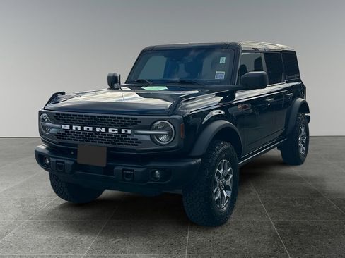 Used 2025 Ford Bronco Badlands AWD/4WD image 4