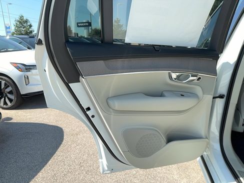 Used 2026 Volvo XC90 B6 Ultra image 15