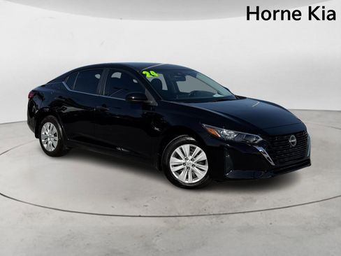 Used 2024 Nissan Sentra S image 2