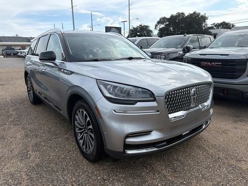 Used 2024 Lincoln Aviator Reserve w/ Equipment Group 201A RWD image 4