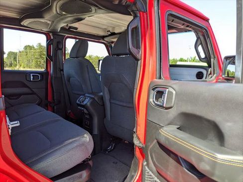 Certified 2025 Jeep Wrangler Unlimited Sahara AWD/4WD image 48