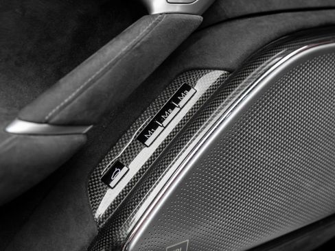 Certified 2022 Ferrari Roma image 15