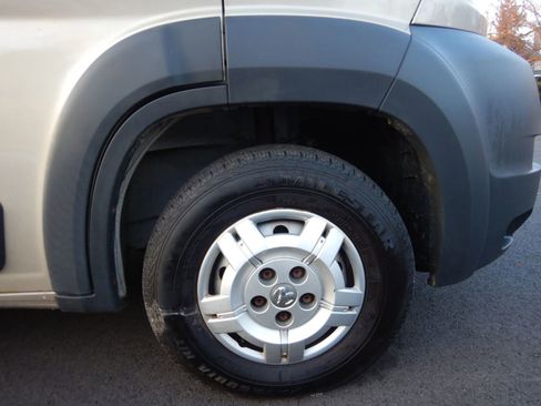 Used 2014 RAM ProMaster 2500 w/ Interior Convenience Group image 26