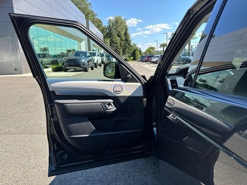 New 2026 Land Rover Discovery Dynamic SE AWD/4WD image 10