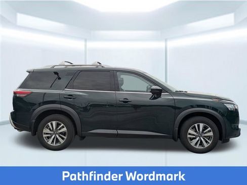 Used 2023 Nissan Pathfinder SL w/ Black Appearance Package AWD/4WD image 8
