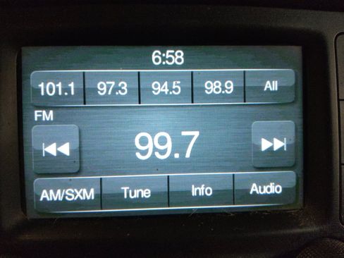 Used 2018 RAM 2500 Tradesman w/ Chrome Appearance Group image 25