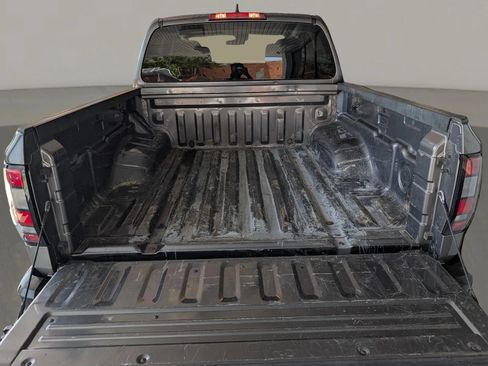 Used 2022 Nissan Frontier S w/ Technology Package RWD image 14