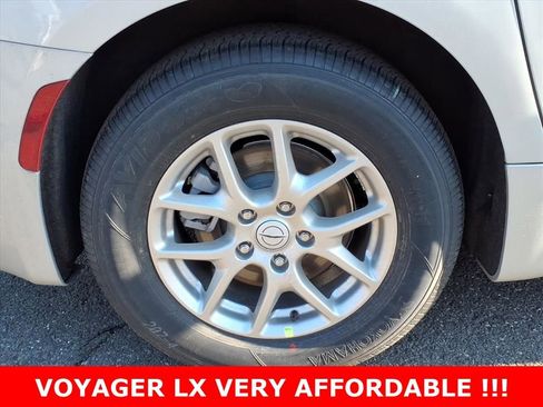 New 2026 Chrysler Voyager LX image 6