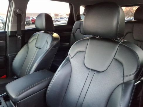Used 2021 Kia Sorento EX w/ Panoramic Sunroof Package AWD/4WD image 13