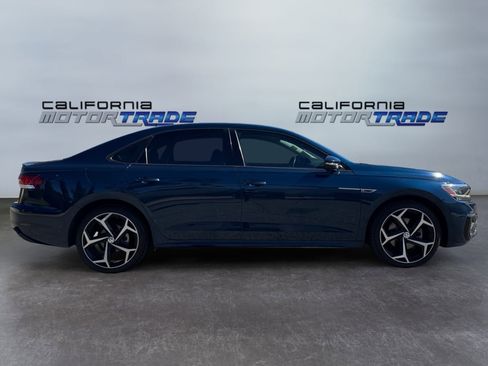 Used 2020 Volkswagen Passat 2.0T R-Line image 4
