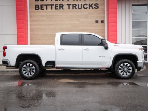 Used 2023 Chevrolet Silverado 2500 LT image 2