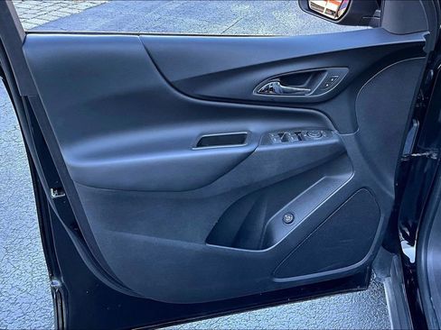 Used 2024 Chevrolet Equinox LT image 18