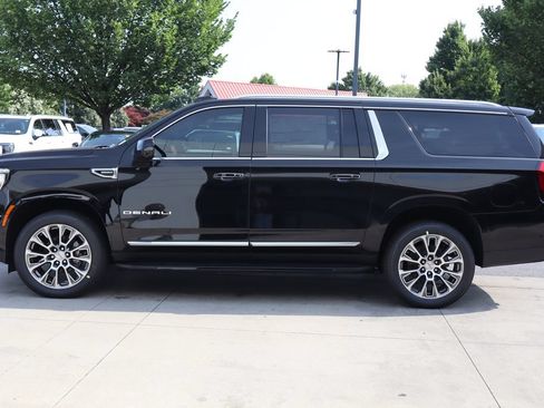 New 2026 GMC Yukon XL Denali w/ Advanced Technology Package AWD/4WD image 5
