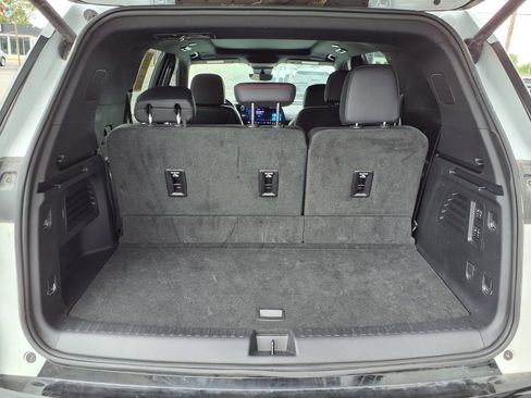 Used 2024 Chevrolet Traverse RS w/ LPO, Floor Liner Package AWD/4WD image 25