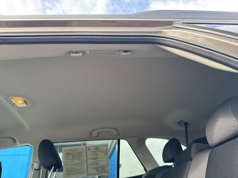 Used 2022 Subaru Outback Premium image 13