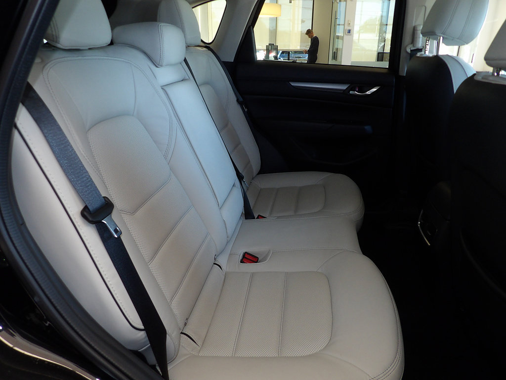 Certified 2024 MAZDA CX-5 AWD 2.5 S w/ Preferred Package image 17