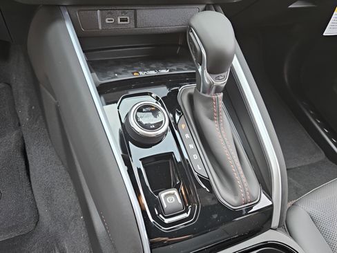 New 2026 Chevrolet Colorado Z71 w/ Technology Package image 24