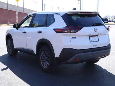 Used 2023 Nissan Rogue S image 6