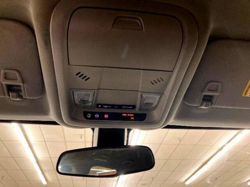 Used 2019 Chevrolet Equinox LT image 26