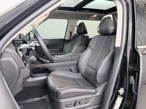 Certified 2025 INFINITI QX80 Sensory AWD/4WD image 17