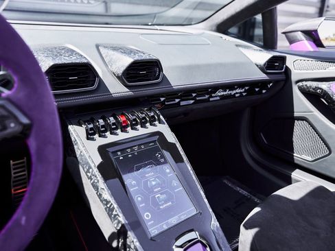 Used 2024 Lamborghini Huracan EVO image 56