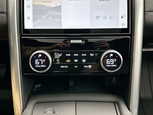 New 2026 Land Rover Discovery S AWD/4WD image 13