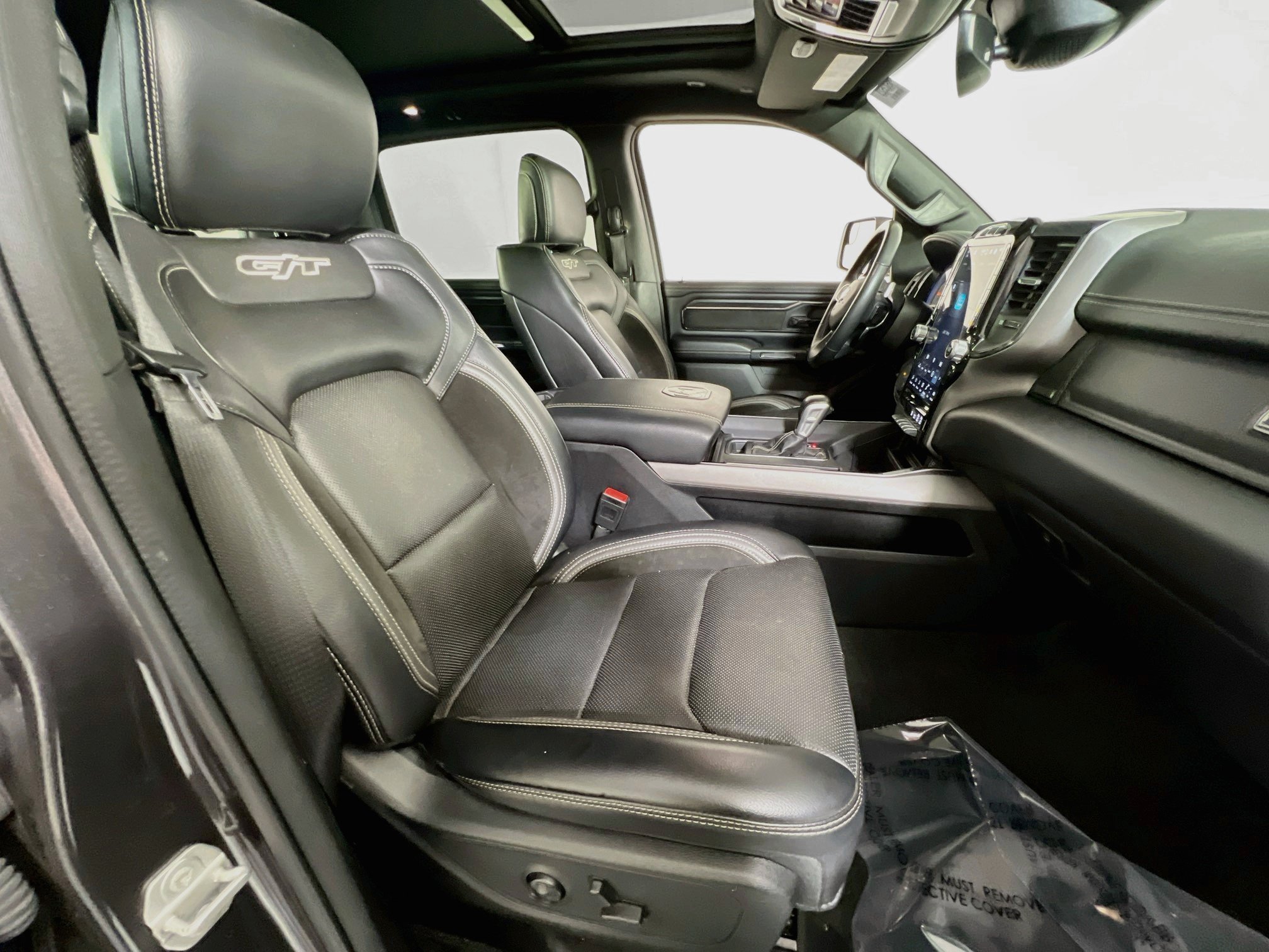Used 2023 RAM 1500 Laramie AWD/4WD image 28