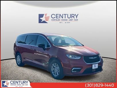 New 2026 Chrysler Pacifica Select