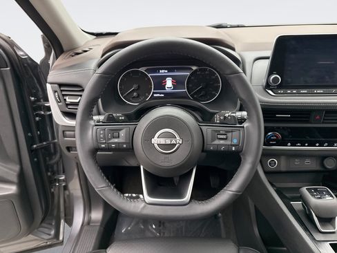 Used 2023 Nissan Rogue SV w/ SV Premium B Package AWD/4WD image 12