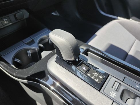 Used 2024 Toyota Prius LE image 29