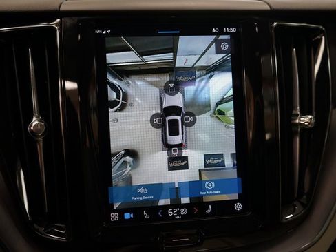 Used 2022 Volvo XC60 T8 Inscription Expression image 9