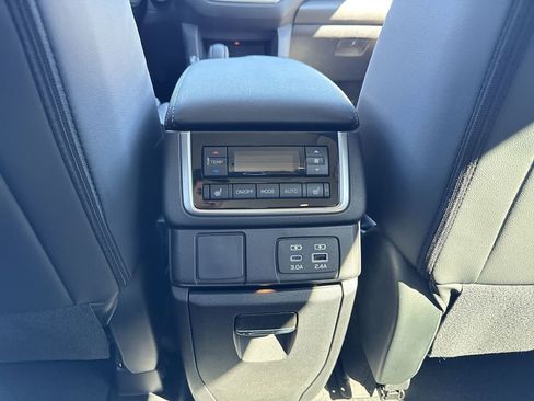 New 2026 Subaru Ascent Limited w/ Popular Package #2 AWD/4WD image 23