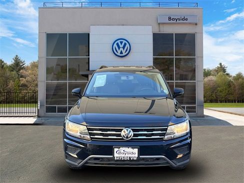 Used 2021 Volkswagen Tiguan S image 2
