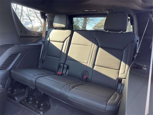 Used 2021 GMC Yukon Denali w/ Denali Premium Package image 14