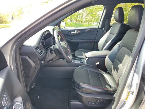 Certified 2024 Ford Escape ST-Line w/ Tech Pack #1 AWD/4WD image 12